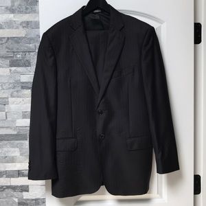 Yves Saint Laurent Men’s suit